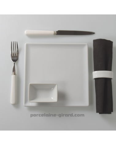 ASSIETTE CARREE  20.5 CM. //