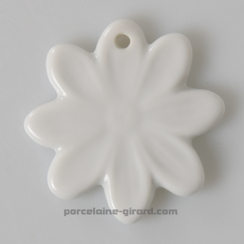 PENDENTIF MARGUERITE DIAMETRE  5.3CM  /