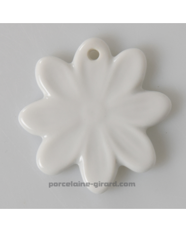 PENDENTIF MARGUERITE DIAMETRE  5.3CM  /