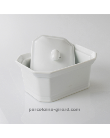 TERRINE 600G 17X11.7CM HT 7.7CM //