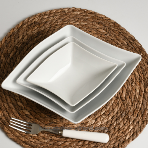 SALADIER TWIST DIA 20.5CM HT 7.5CM /